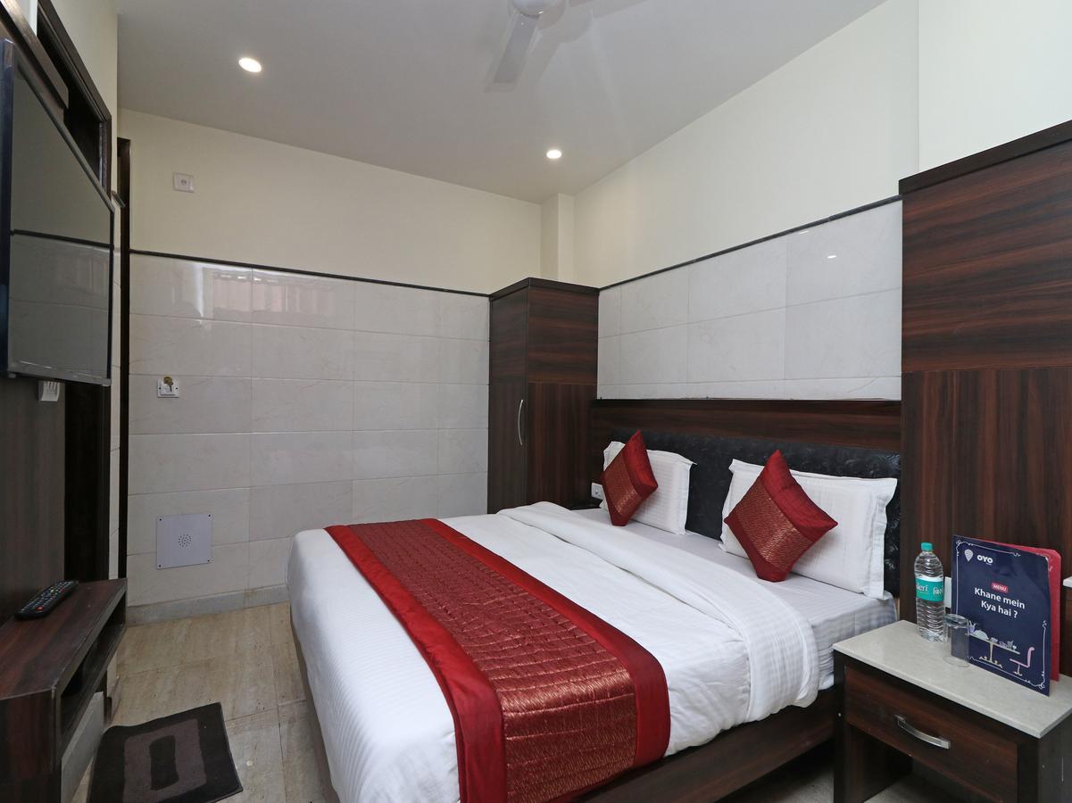 Oyo 11594 Hotel Tvs Nuova Delhi Esterno foto