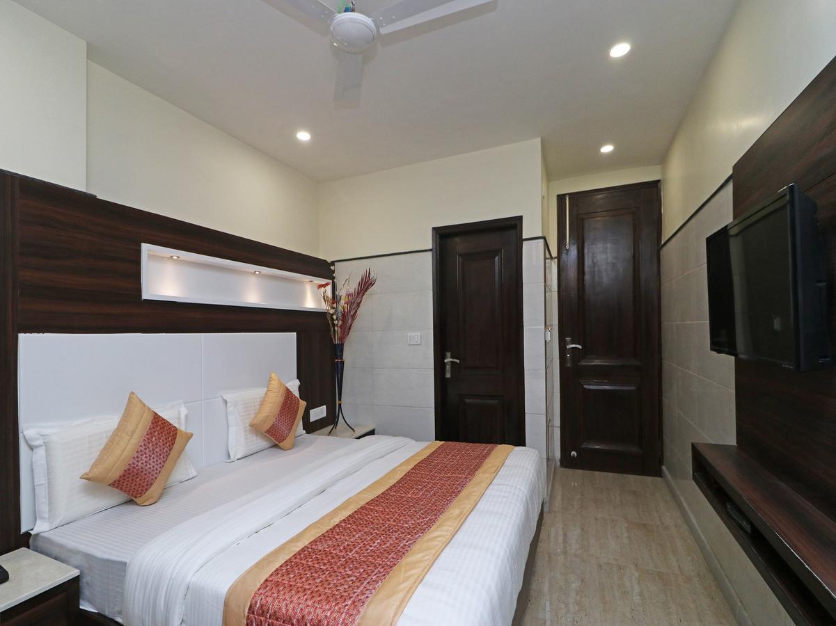 Oyo 11594 Hotel Tvs Nuova Delhi Esterno foto