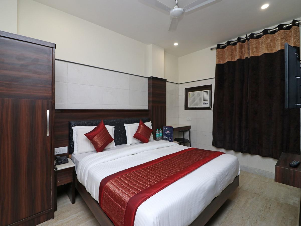 Oyo 11594 Hotel Tvs Nuova Delhi Esterno foto