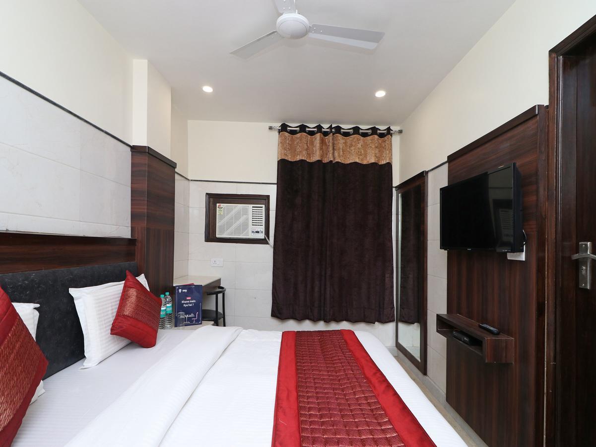 Oyo 11594 Hotel Tvs Nuova Delhi Esterno foto